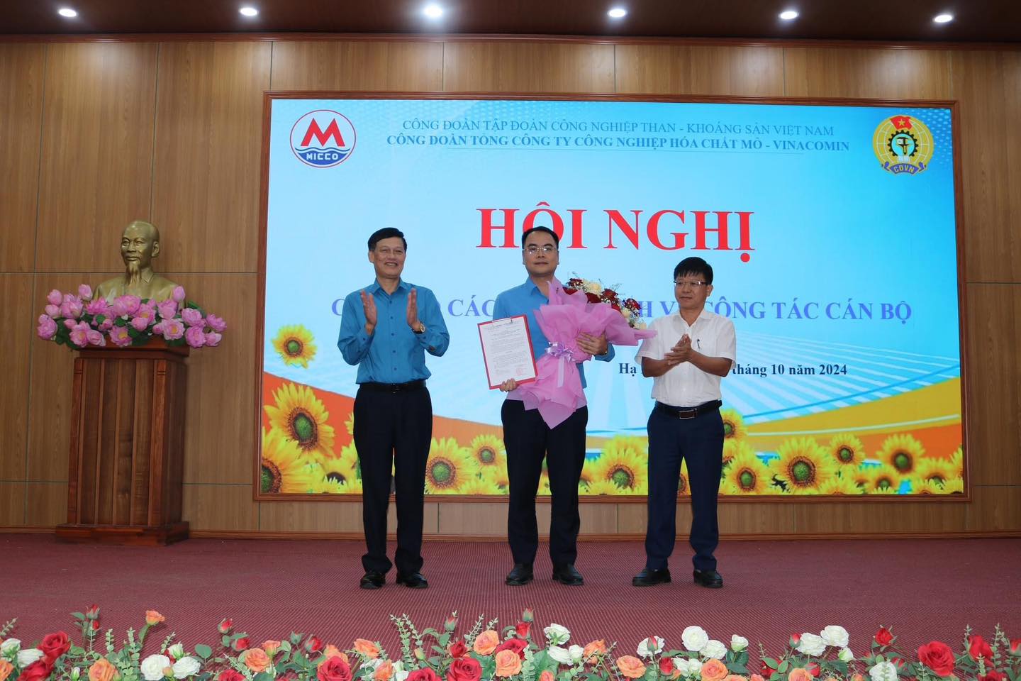 Hội nghị công bố các Quyết định về công tác cán bộ công ty công nghiệp Hóa chất mỏ Quảng Ninh 4